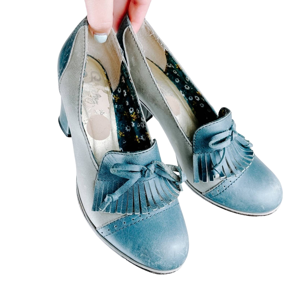 Seychelles Low Heel Closed Toe Tassels With Bow Floral Detail Women Shoe Size - Picture 2 of 9